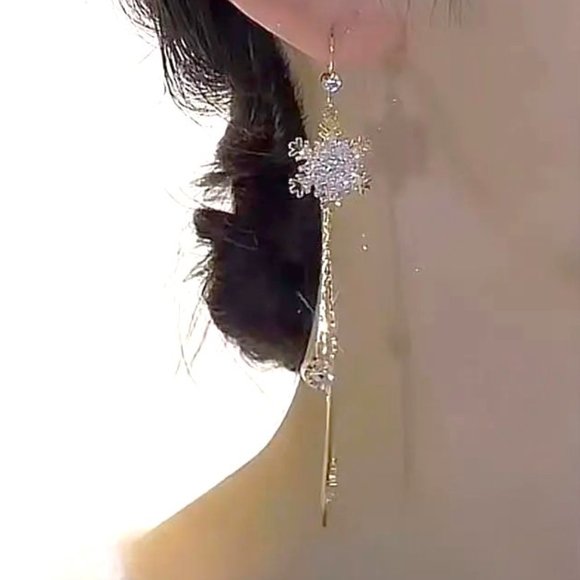 Earrings Snowflake Rhinestone Dangle Gold Sparkle Ornaments Tassel Drop Winter - Picture 2 of 3